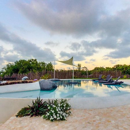 Swan Villas Maya Beach Exterior photo