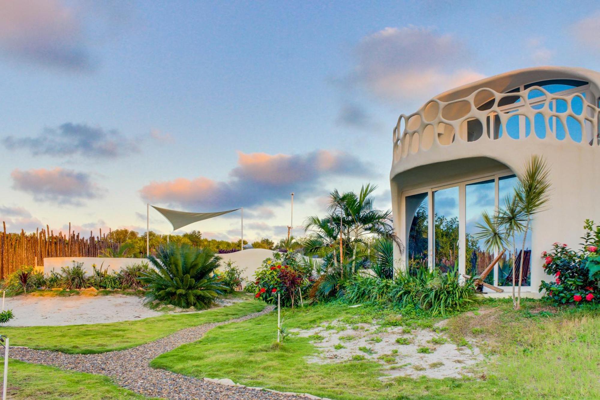 Swan Villas Maya Beach Exterior photo
